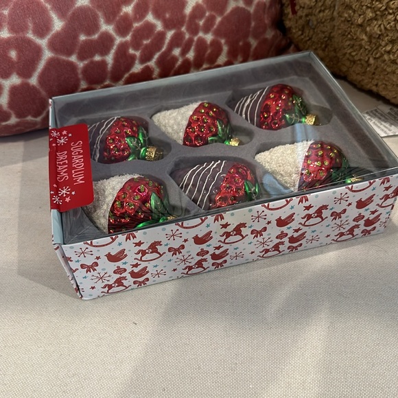 Sugarplum dreams chocolate covered strawberries ornaments glass set of 6 - Picture 6 of 7
